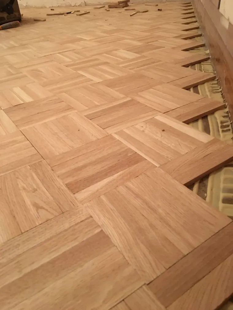 Parquet de roble en damas teñido en gris en Barcelona 1 IMG 4747 opt 1